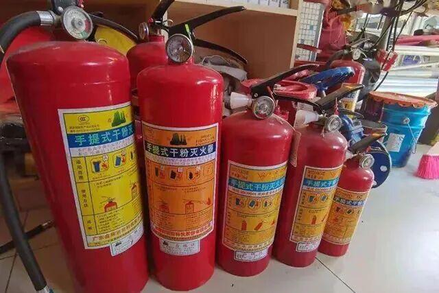 悲痛！一住宅突发火灾，已致8人遇难、4人送医！