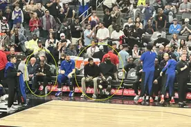 👻三兄弟默契穿黑衣！哈登乔治坐一起 威少待一边玩手机📱图片