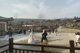 特写丨旅拍摄影师日赚千元背后：在狂热与谋生之间挣扎图片