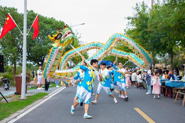 国庆不挤人！上海藏了个免费4A级宝藏水乡，白天吃河鲜，晚上看美景