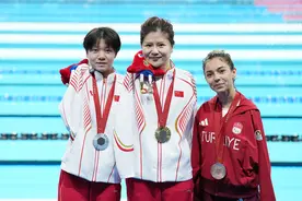 巴黎残奥会|卢冬夺得女子50米蝶泳S5级冠军并打破世界纪录（1）图片