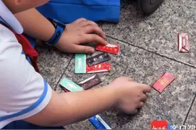 家长注意！最近“烟卡”风靡校园，你家孩子也在玩吗？图片