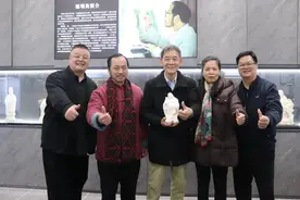 知名演员李光复来到德化瓷艺城·陶瓷街参观图片