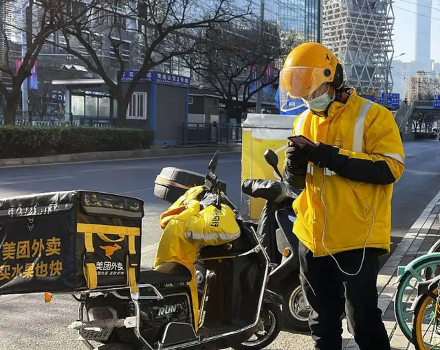 10000mAh的手机它来了！快把充电宝扔了吧...