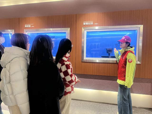 聆听千年雅乐，传承文明记忆，武汉文旅志愿者带您读懂编钟