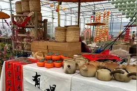 乡间过年更有味！市区游客“扎堆”沪郊农庄，放烟花吃土菜欢乐多图片