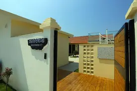 跟着老渔民拉网捕鱼，这样的海边民宿，赞！图片