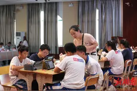 从课堂中涌现智慧，他们一起探索未来教育模式图片