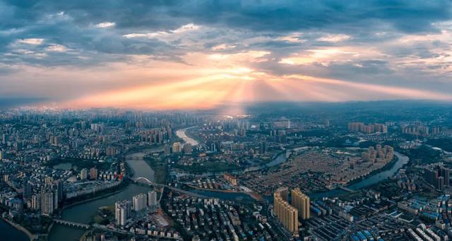 周末不忙，去趟____