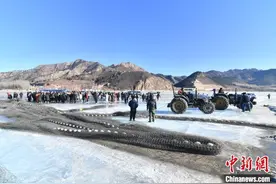 河北围场：第三届冬捕季启幕图片