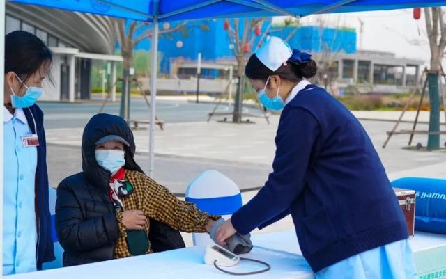 火出圈！2025洛阳这里暖心举行…