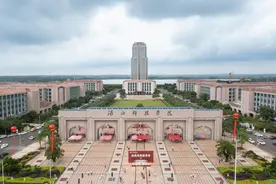 “你好，新同学！”湛江科技学院新生来报到啦！图片