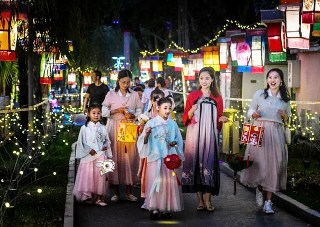 “朱泾花灯”文旅嘉年华，预告来了～
