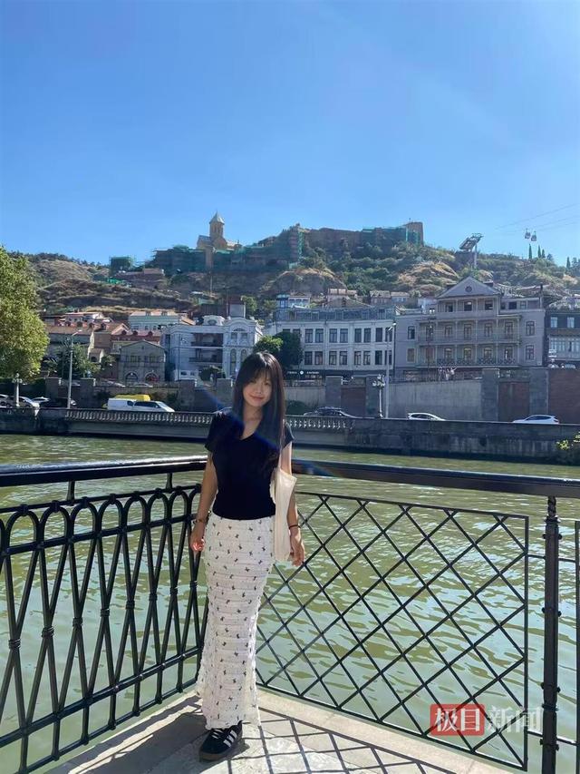 湖南20岁女大学生35天穷游7国仅花万元，为了攒旅行费课余打工四个月，当事人：最省时一天只花几十元
