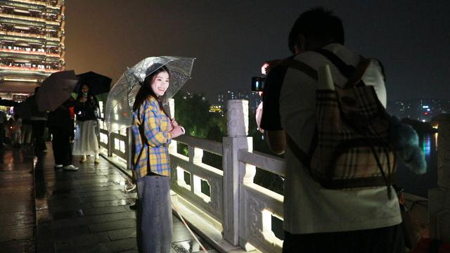 秋光如颂 全景淄博丨夜游新顶流！张店“夜光宝盒”刷屏国庆中秋长假