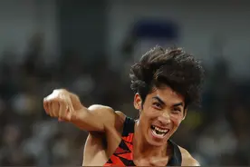 刘德助打破男子800米全国纪录图片