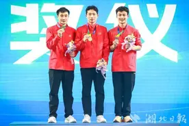全国跳水冠军赛男子3米板“神仙打架”  我省王宗源强势摘金图片