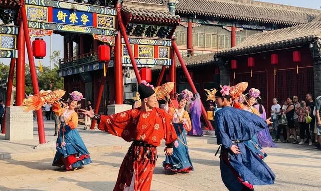 第九届河北省旅发大会石家庄分会场观摩活动走进正定 受邀嘉宾畅游古城 沉浸体验古城古韵
