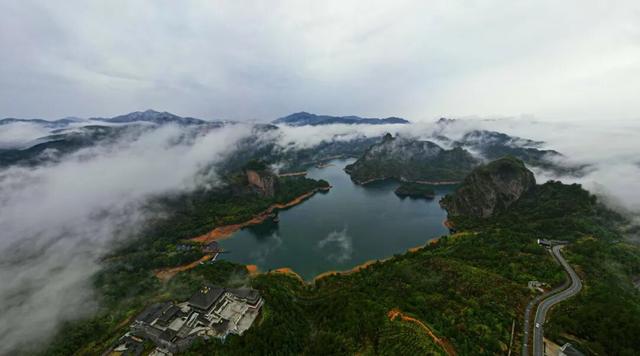 春天追花，冬日摘柚，这个小城是懂浪漫的！