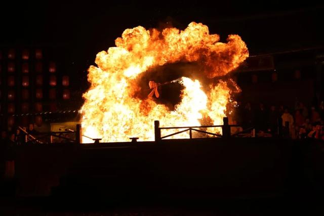 转发推文集赞免费入场‼️龙虎山跨年夜，再添一场“火”的狂欢‼️