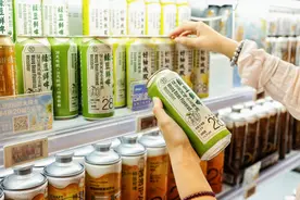 微醺经济升温，精酿啤酒成年轻人下班“新宠”图片