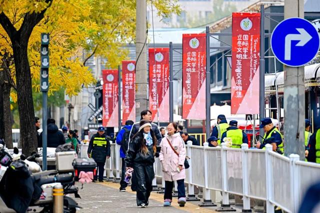 实拍！海淀学院路，新增一座列车主题公园——