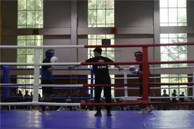 刀锋淬火必成钢 搏击台上争荣耀 ——直击武警第一机动总队某支队搏击比武现场图片