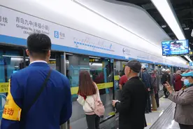 定了！延后1小时！端午假期青岛地铁夜间延时运营图片