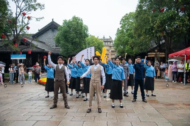 十一来台儿庄古城，共赴热血红色演艺之约！