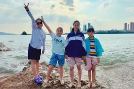 “太震撼了，大海一望无际！”定西“土豆娃娃”圆看海梦，与“小蛤蜊”相约大学相见图片