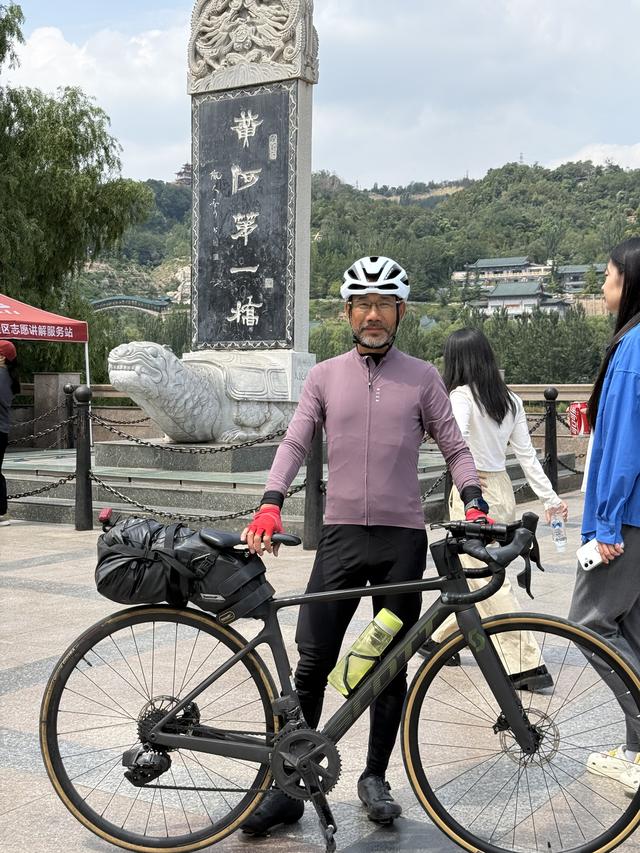 18天，东莞→兰州，52岁老男孩乐在“骑”中｜莞邑人物周刊