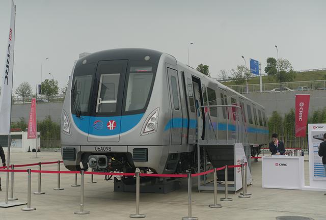 组图丨精彩亮点在这里，2025中国国际轨博会上演科技“炫技”