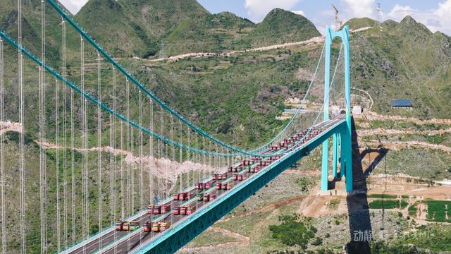 “横竖”都是世界第一——花江峡谷大桥完成荷载试验，各项检测指标响应正常