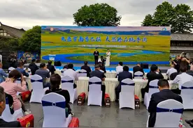 甘南农特产品促销暨招商引资活动在成都举行 签署供销协议5200万元 现场签约招商引资项目2个 概算投资1.33亿元图片