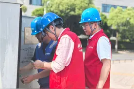 湖南移动长沙分公司全力护航2025湘江半程马拉松赛图片