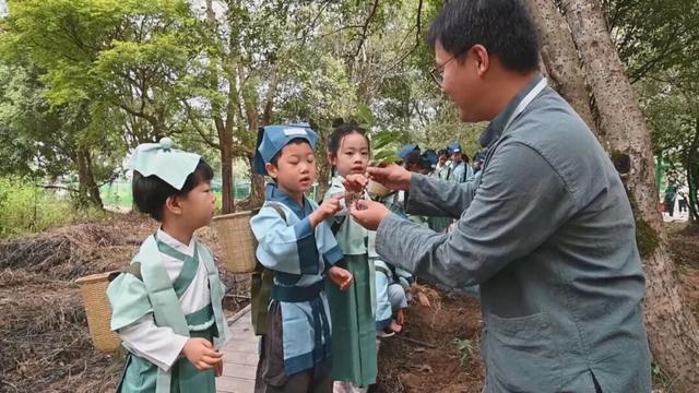 安徽：创意文旅人气旺 假日经济活力足