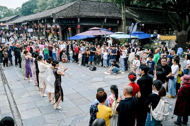 11.8亿元！超150万人次！大邑国庆大假“吸睛”又“吸金”