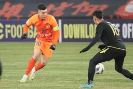 山东泰山6:1大胜卡雅，莫伊塞斯谢幕战上演梅开二度图片