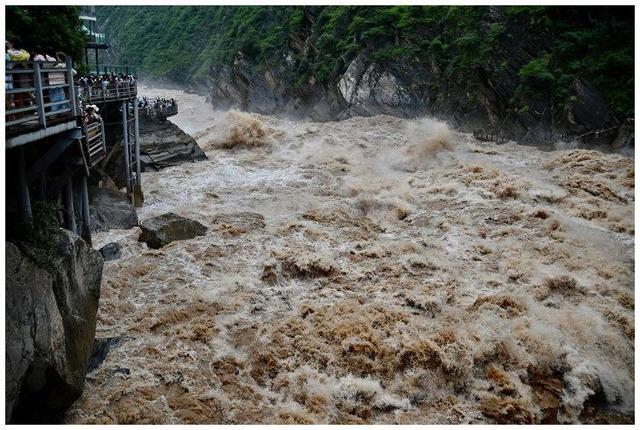 七彩云南之十四：虎跳峡，无以言表的震撼