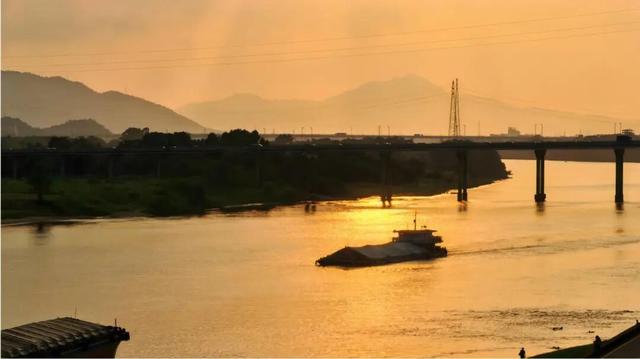 解锁「西南露营地图」！现在就出发！