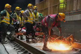 重庆首条全自动驾驶轨道线路，最新进展图片