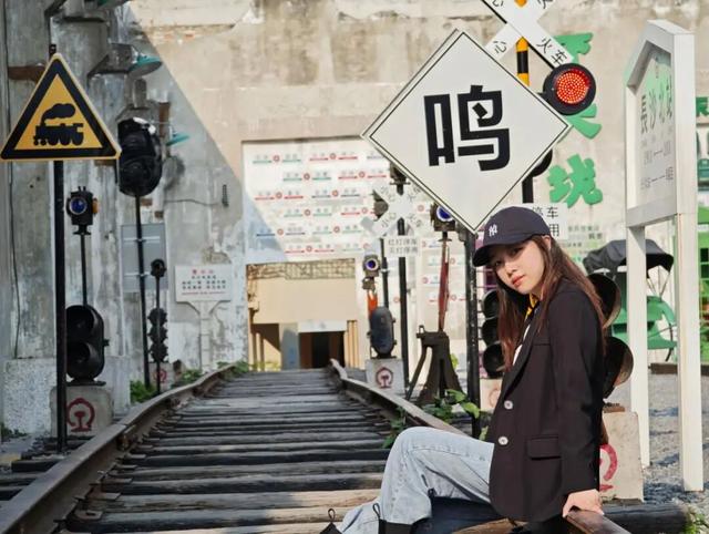 遇见丨开福秋日·逛三园：「东风路文创园」老长沙的回忆沙漏