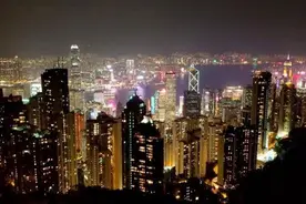 24岁香港区议员跨界参加选美，称不希望“用常规方式工作”图片