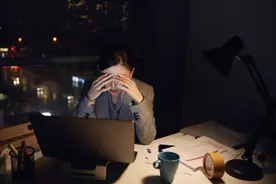 这种运动可缓解熬夜引发的炎症，每天仅需20分钟，效果立竿见影！图片