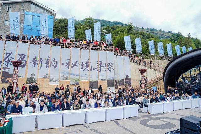 九龙县魁多镇千年古茶“破圈”而出 茶旅融合擦亮“高原特色”名片
