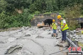 暴雨来袭！四川发布暴雨和山洪灾害蓝色预警图片