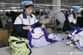 妇女家门口就业，能管家还能赚钱图片