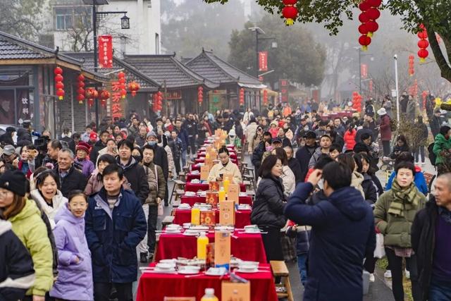 慢城千人长街宴，本周日开席！