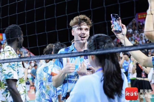 让世界聚焦海南：外国博主的跨国传播如何赋能海南文旅