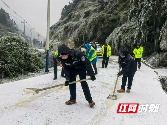 “冻”感衡山上线 南岳美景怡人、服务暖人